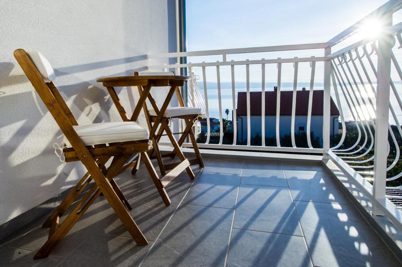 Apartments Nino Podstrana Eksteriør billede